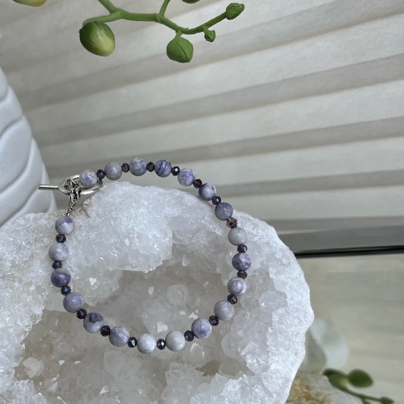 Purple Howlite Bracelet - Picture 7 of 10